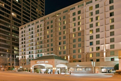 La Quinta Inn & Suites by Wyndham Downtown Conference Center image 22
